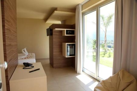 Blue Bay Resort - 4