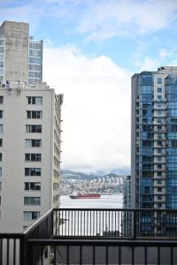 Divya Sutra Suites on Robson Downtown - 102