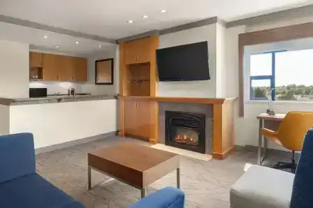 Holiday Inn Express Vancouver Airport-Richmond, An Ihg - 75
