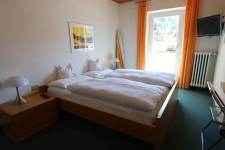 Charme Uridl - 27