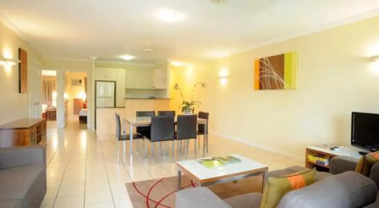 Bay Village Tropical Retreat & - 76