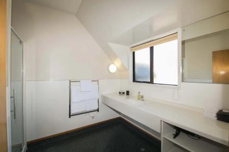 Allan Court - 50