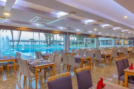 Sandy Beach - All Inclusive - 28