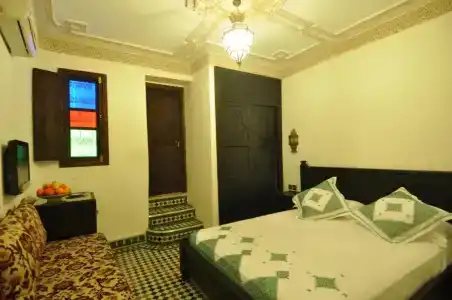 Riad Salam - 26