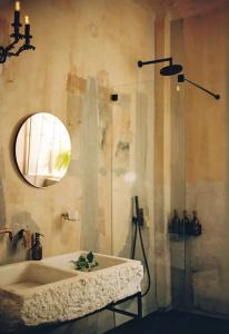 Shila Athens - 79