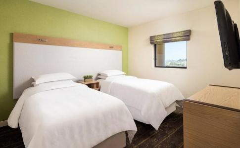 Sheraton Carlsbad Resort & Spa - 2