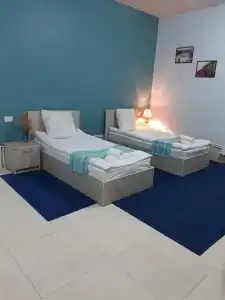 Lind Hostel and Guest House - 40