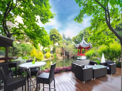 Golden Tulip Shanghai Rainbow - 22