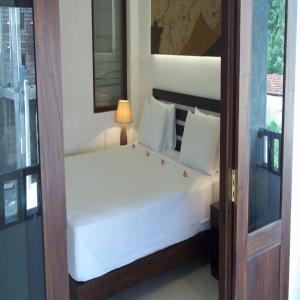 Sunrise Palace Negombo - 1