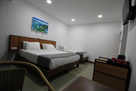 Serenity Tissa - 21