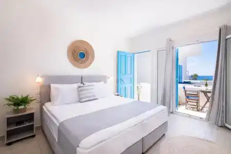 Zoe - 96