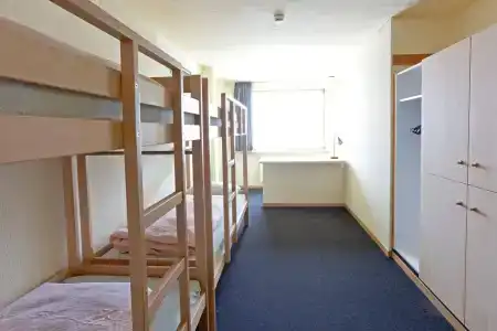 St. Moritz Youth Hostel - 31
