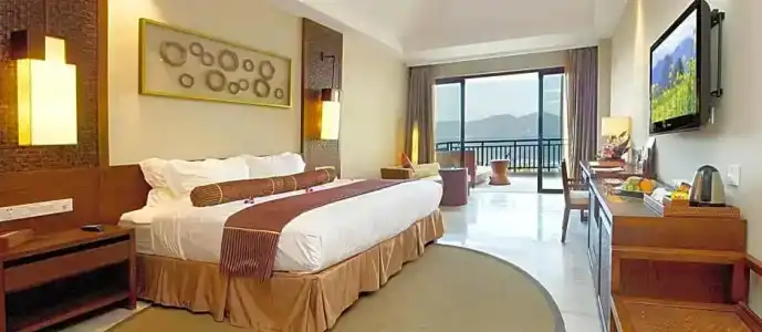 Crowne Plaza Danang - 58