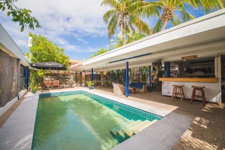 Cosmopolitan & Serviced Apartments - 13