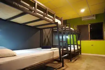 b&b House & Hostel - 2