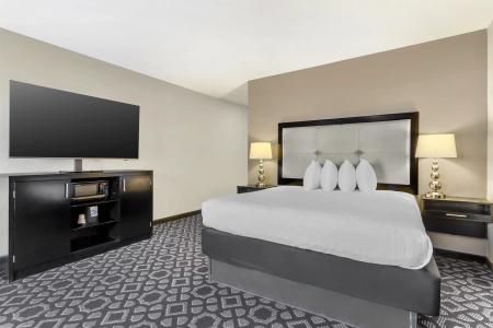 Best Western Plus Inn & Suites - 26