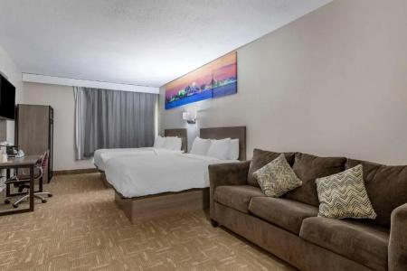 Clarion Pointe Galveston Seawall - 57