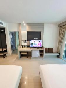 Nirundorn Resort Chaam - 36