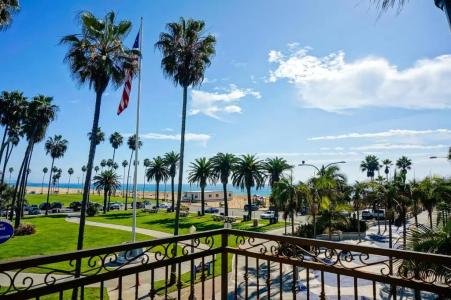 Balboa Inn, On The Beach At Newport - 89