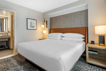 Sheraton Suites Old Town - 21
