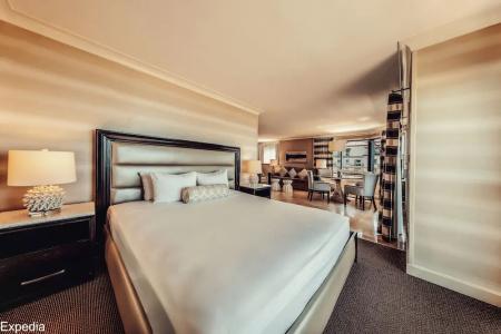 The Waterfront Beach Resort, A Hilton - 209