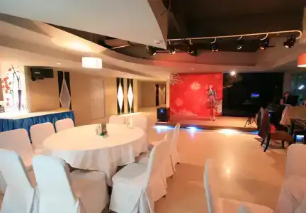 Golden Crown Grand - 26