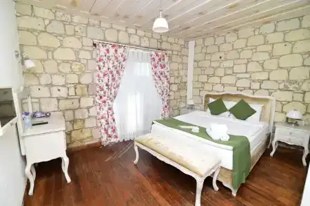 Zübeyde Hanım Alaçatı - 26