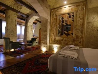 Sarnich Cave Suites - 158