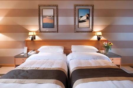 Ramada Qurum Beach - 25