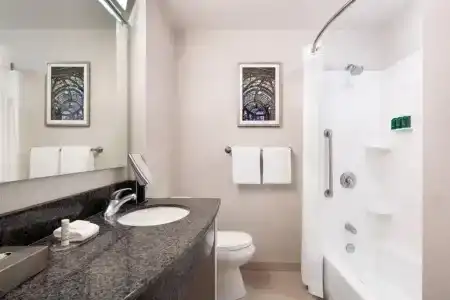 Courtyard Seattle Downtown / Pioneer Square - 37