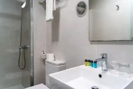 Lux Santiago - 35