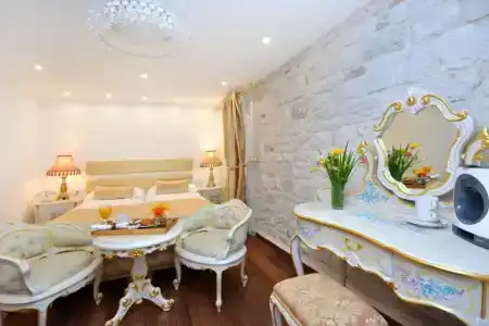 Jupiter Luxury - 36