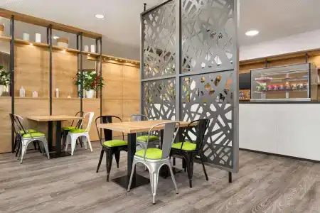 Super 8 by Wyndham Chemnitz - 16