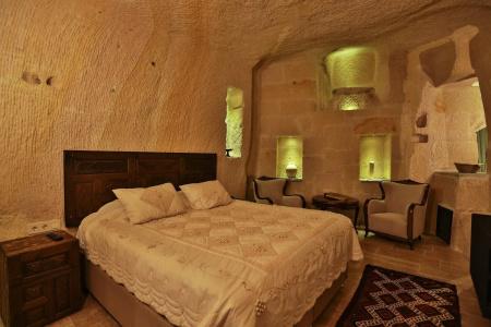 Acropolis Cave Suite - 4