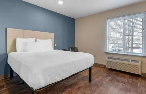 WoodSpring Suites Orlando South - 43