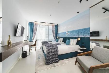 Aurel Coast - 32