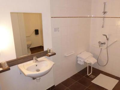 Hôtel Le Cosy Blois Villebarou - 40