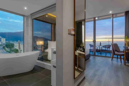 Le Sands Oceanfront Danang - 87