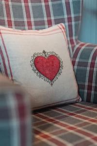 SIMPLE but EXCELLENT - 66