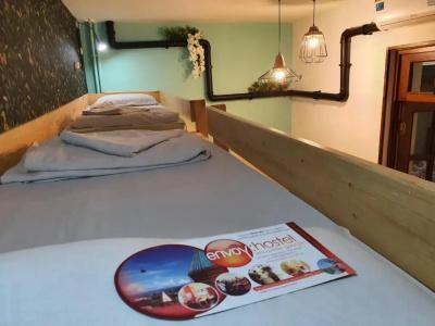 Envoy Hostel - 2