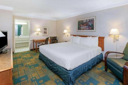 La Quinta Inn by Wyndham San Antonio Vance Jackson - 19