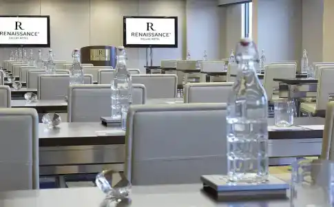 Renaissance Dallas - 20