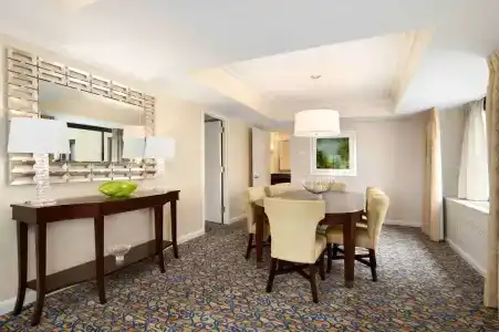 Capital Hilton - 6