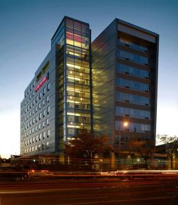 Hampton Inn & Suites Boston Crosstown Center - 29
