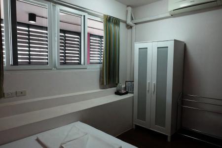 Sleep Dee Hostel - 2