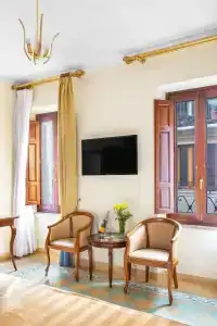 Piazza Di Spagna - 104