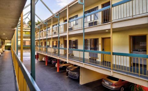 Best Western Hollywood Plaza Inn - Hollywood Walk Of Fame - La - 14