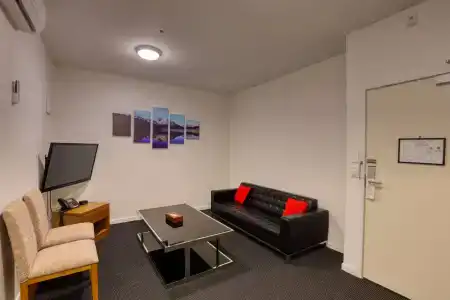 Ramada by Wyndham, City Center - 10