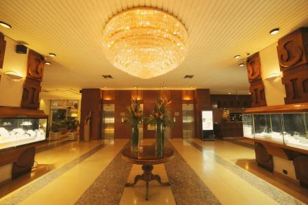 Carlton Madagascar - 1