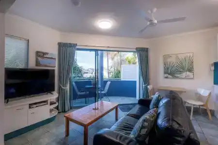 Noosa River Sandy Shores - 99